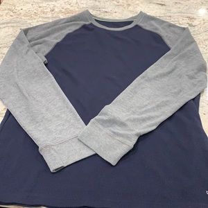 Gently used waffle weave long sleeve shirt Adult M